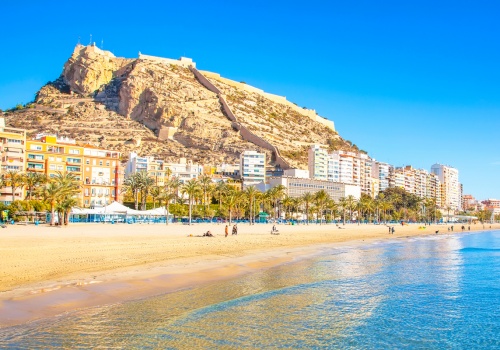 Alicante wiosną za 855 PLN 🌤️😎 Loty dla wszystkich i noclegi w hotelu blisko plaży 😎