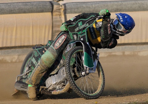 Żużel. Koszmarny wypadek w Poole. Pokazał swoje zdjęcie. Wyglądał, jak po ciężkim nokaucie