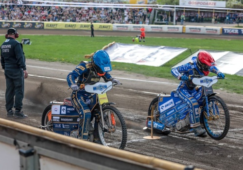 Żużlowy poniedziałek. Dla kogo Złoty Kask? Mistrz Danii znów zawita do Krakowa