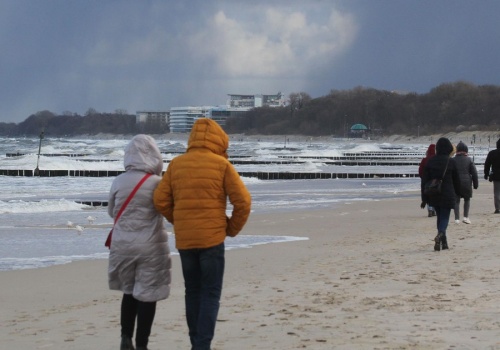 Najpierw silne przymrozki i powrót zimy, a potem nagły powrót ciepła. Pogoda na kwiecień zaskoczy