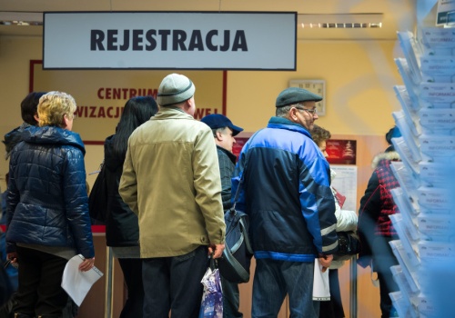 Fala zwolnień tuż za rogiem. Te dwie branże są na celowniku