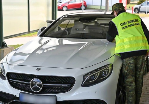 Luksusowe Mercedesy przejęte przez Straż Graniczną na Warmii i Mazurach