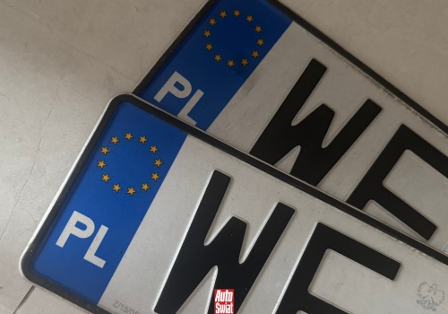 Kiedy trzeba przerejestrować samochód i jakie są kary? Czasu wcale nie jest dużo