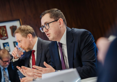 Minister Energii: nie mamy sygnałów, by paliwa lotniczego miało zabraknąć