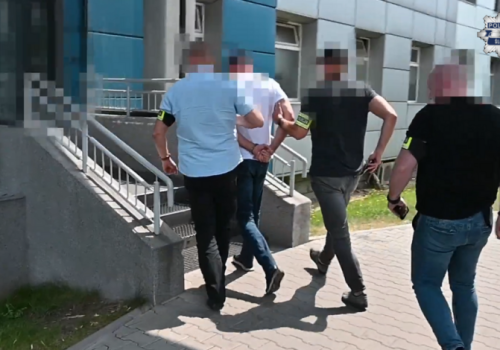 Lekarz, fałszywe diagnozy i milionowe łapówki. Głośna sprawa trafia do sądu