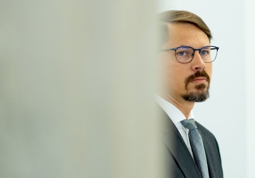 Tusk w tej sprawie siedzi cicho, a tymczasem tylnymi drzwiami wprowadzają Ukrainę do Unii