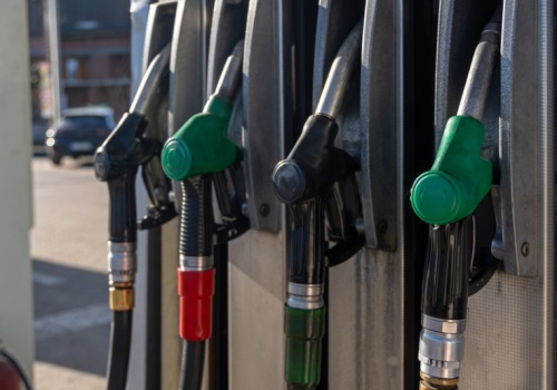 Rząd utrzyma niskie ceny paliw do lutego 2027? 