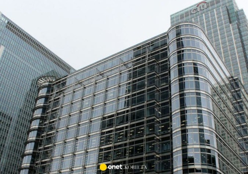 Rower trekkingowy dla kobiety – jak wybrać model na wycieczkę i do miasta?