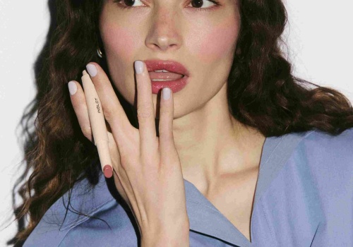 Balsam koloryzujący Lip Volume od INGLOT. Nawilżenie, kolor i efekt pełniejszych ust za jednym kliknięciem