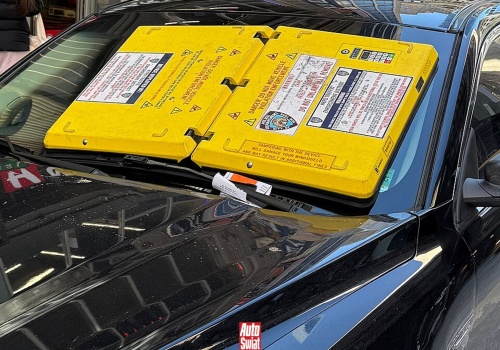 Blokada na szybę zamiast na koło za złe parkowanie. Nowa era blokowania aut. Jak działa?