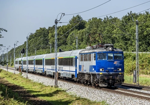 PKP Intercity tnie ceny na najdłuższej trasie w Polsce. Pół doby w pociągu