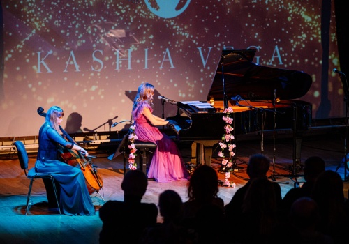 „Te utwory są jak afirmacje”. Kashia Vega opowiada o „Kropli”, która zmienia życie kobiet