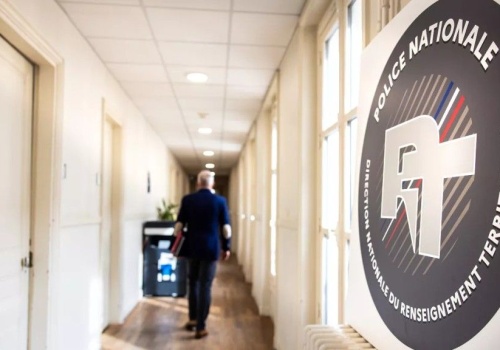 Państwo, które chce wiedzieć wcześniej, czyli francuski model wywiadu terytorialnego