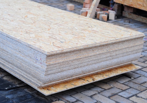 Płyta pilśniowa: gdzie i jak stosować ten uniwersalny materiał