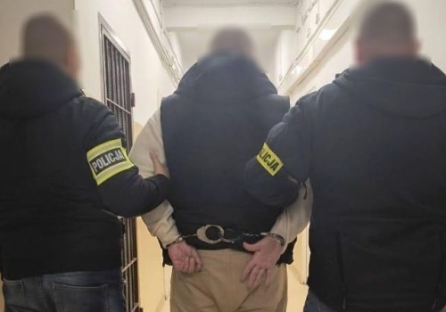 Odpowie m.in. za kradzież… 116 czekolad i 45 batonów. W więzieniu może nie być mu tak słodko