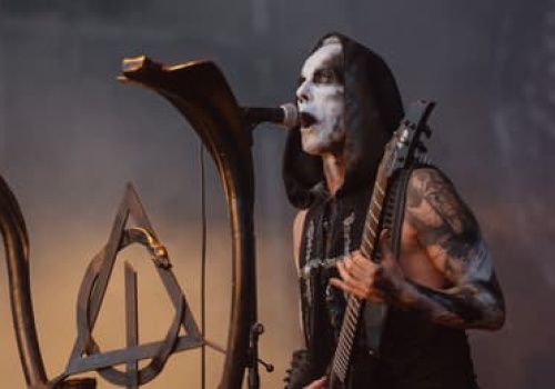 Prawica na tropie szatana. Metalowe festiwale pod ostrzałem, radni straszą spalonymi kościołami