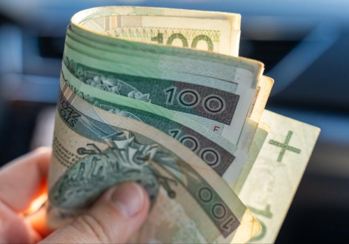 Do 700 zł premii za konto w Santander Banku. Proste warunki i wypłata co miesiąc