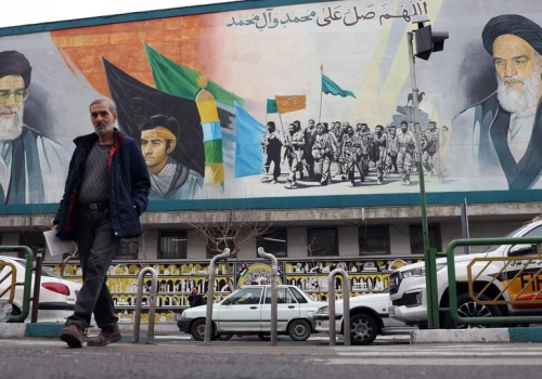 Rozejm pod presją. Chiny wchodzą do gry, a Teheran świętuje