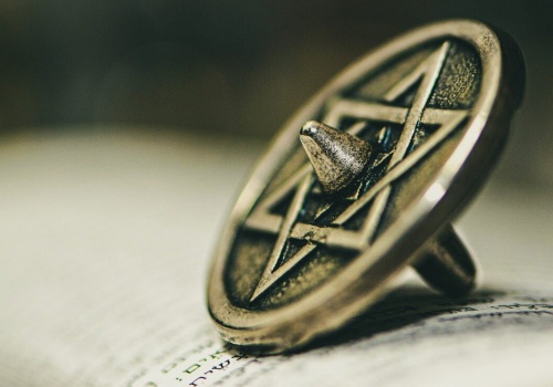 „Kto podnosi rękę przeciwko Tobie…”. Abel Foxman solidarny z kard. Rysiem