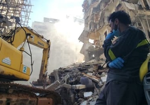 Broń na razie zawiesili głównie Amerykanie. Krwawy izraelski atak na Bejrut