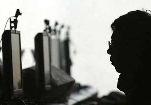 Regulator chce przymusić do użytku kontrolowanego przez siebie komunikatora. Oczywiście z wyjątkami dla wybranych