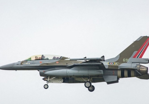 Nie wysyłają F-16 do Ukrainy. Pojawił się niespodziewany problem