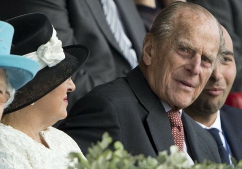 Ostatnia noc księcia Filipa. Nowa biografia ujawnia nieznane kulisy jego śmierci