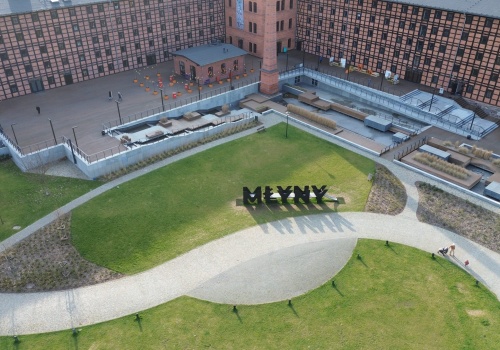 Wyspa Młyńska i przechodzący przez rzekę – robią ,,efekt wow” na gościach