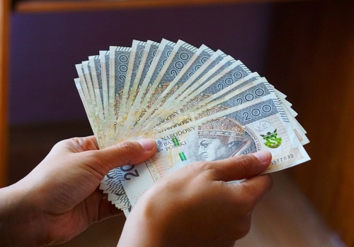 2403 zł dla każdego Polaka zamiast 800+? 
