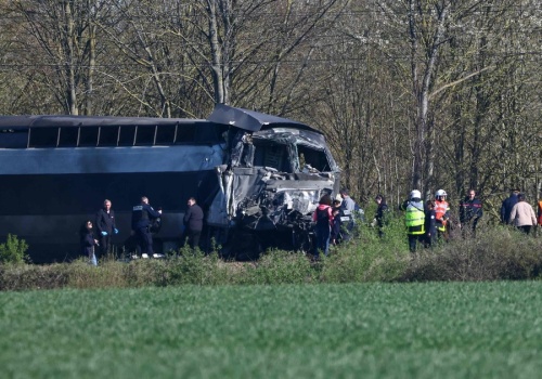 Zderzenie pociągu TGV z ciężarówką. Polski kierowca usłyszał poważne zarzuty