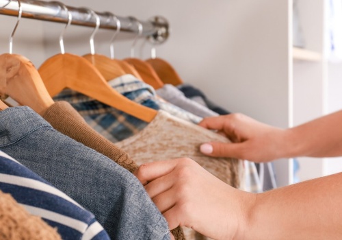 Nie tylko kwiaty. Te wzory podbijają wybiegi wiosną