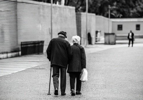 3 miliony seniorów w pułapce własnych mieszkań. Polska nie jest gotowa na starość