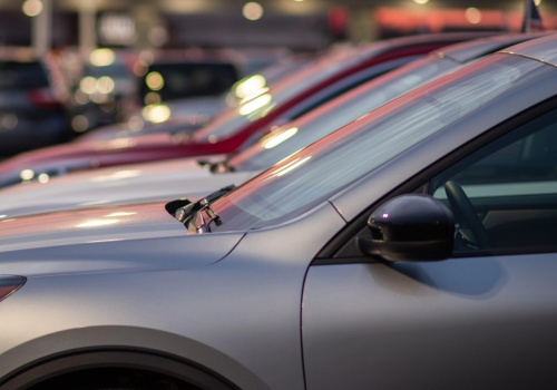 Zrozumienie raportów historii pojazdu przed zakupem samochodu używanego