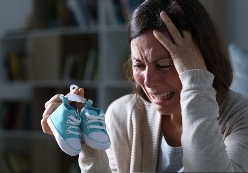 Jest w ciąży, spodziewa się drugiego syna. 