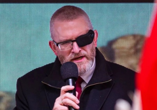 Nowy sondaż i duża niespodzianka tuż za podium. Braun dostał cios znienacka