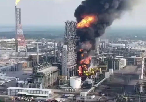 „Suwerenność energetyczna” w ogniu: pożar w gigantycznej rafinerii – już drugi raz w ciągu miesiąca