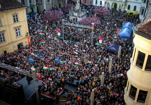 Antyrządowy koncert i 
