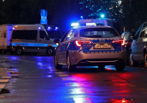 Strzały pomiędzy blokami Dolnym Śląsku. Nie żyje młody mężczyzna