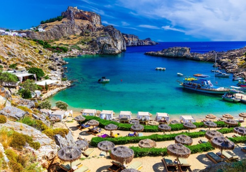 To jest dobre😎 Weekend na Rodos za 849 PLN 🌤️⛱️ Loty (sobota-niedziela) i noc w hotelu ze śniadaniem