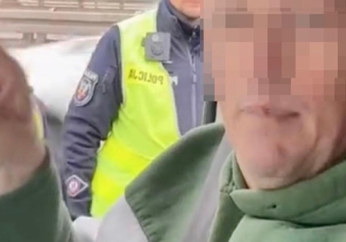 Jechał bez prawa jazdy autem w złym stanie technicznym. Trudna interwencja na Moście Siekierkowskim