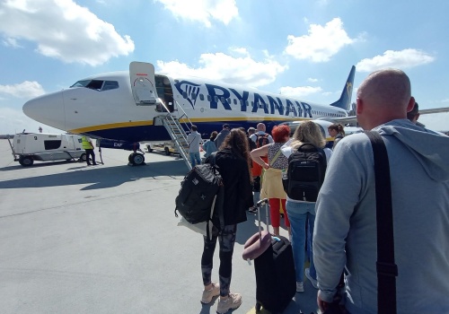 Nowe przepisy uderzają w rodziny imigrantów. Dziecko nie wpuszczono na lot do UK