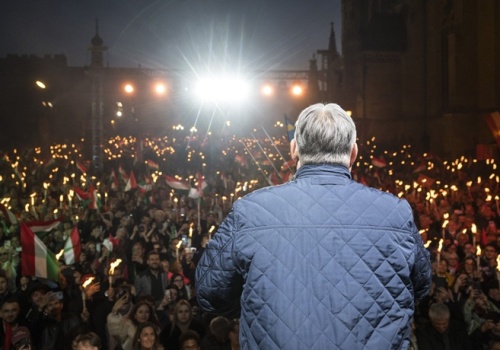 „Pogratulowałem zwycięzcy”. Viktor Orban oddaje władzę po 16 latach