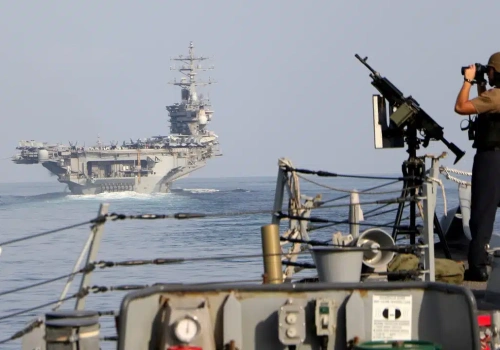 „Nie będą czerpać profitów z szantażu”. USA zakładają blokadę morską, ścigają statki płacące Iranowi