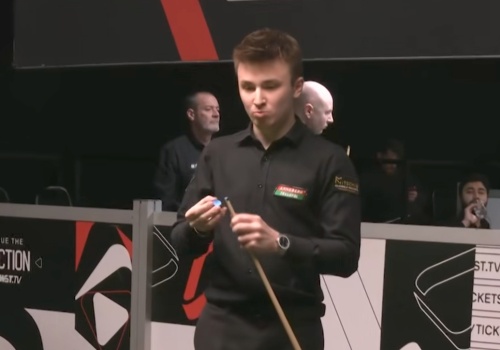 Snooker: Antoni Kowalski awansuje do ostatniej rundy eliminacji Mistrzostw Świata!
