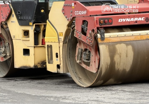 Prawy pas Alei Krakowskiej z nowym asfaltem. Utrudnienia od środy do soboty