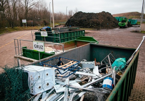 Koniec z wożeniem śmieci na drugi koniec miasta? Wprowadzają nową usługę dla mieszkańców