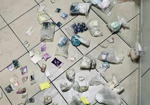 Narkotykowy magazyn u 24-latka! Na widok kryminalnych zabarykadował się w łazience