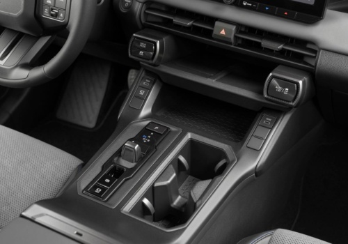 Ten SUV Toyoty sprzedaje się jak szalony. Polacy masowo wybierają tę wersję