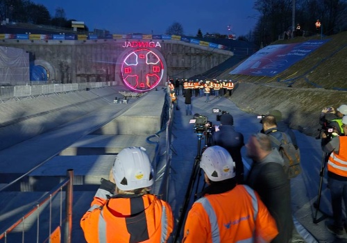 Najdłuższy tunel kolejowy w Polsce. Tarcza TBM 