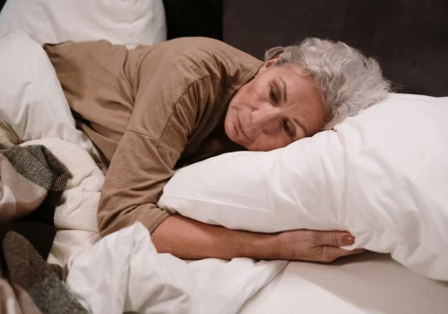 Co wynieść z sypialni, by lepiej spać? To działa od razu